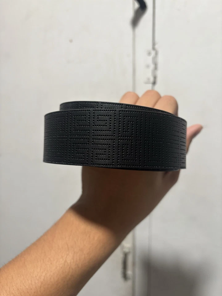Gold And Black Givenchy Belt Unisex (READ DESCRIPTION) - Image 3 of 4