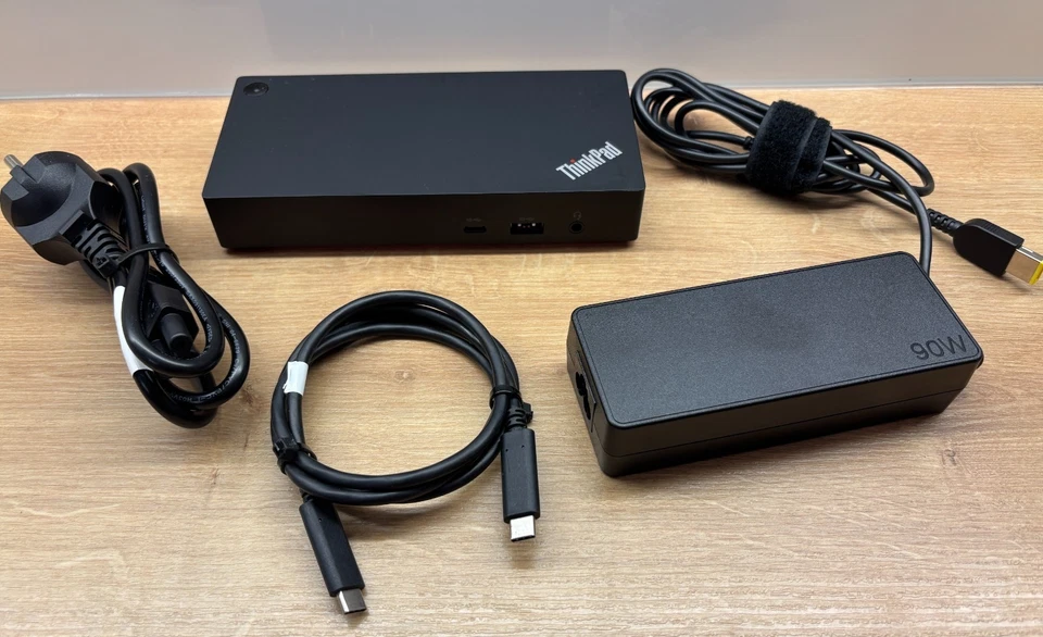 ThinkPad Lenovo Dock USB-C LDA-KP (40AY), Alimentatore 90W e Cavo USB-C - Immagine 2 di 2