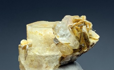 53 Cts Natural aquamarine Crystal Combine With Micca From Skardu Pakistan