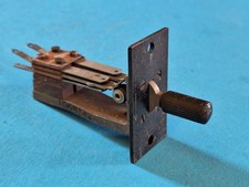 مقتنيات Lever Switch