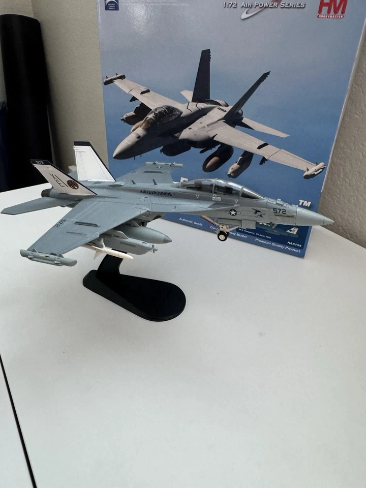 Growler HOBBY MASTER HA5154 EA-18G Foto 4 de 4