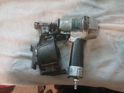 #ad Hitachi NV45AB2 1 3 4 inch Adjustable Drive Coil Roofing Nailer $79.95