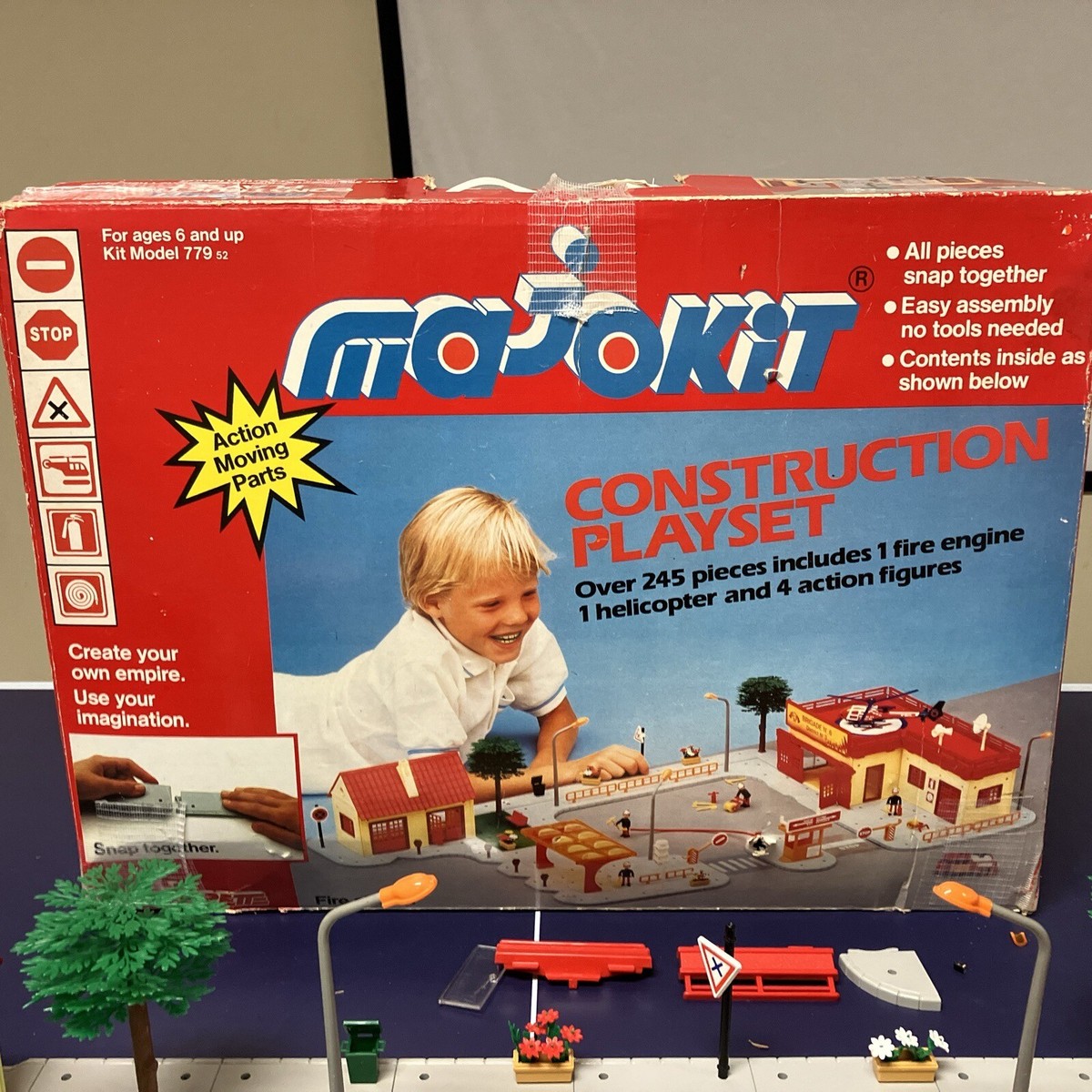 Vintage Majorette Majokit Fire Station Construction Set