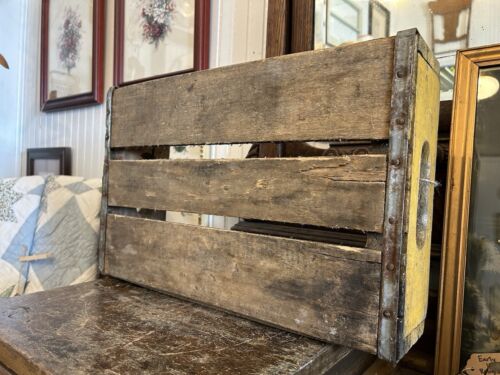Vintage Double Cola Yellow Wooden Soda Crate - Picture 5 of 8