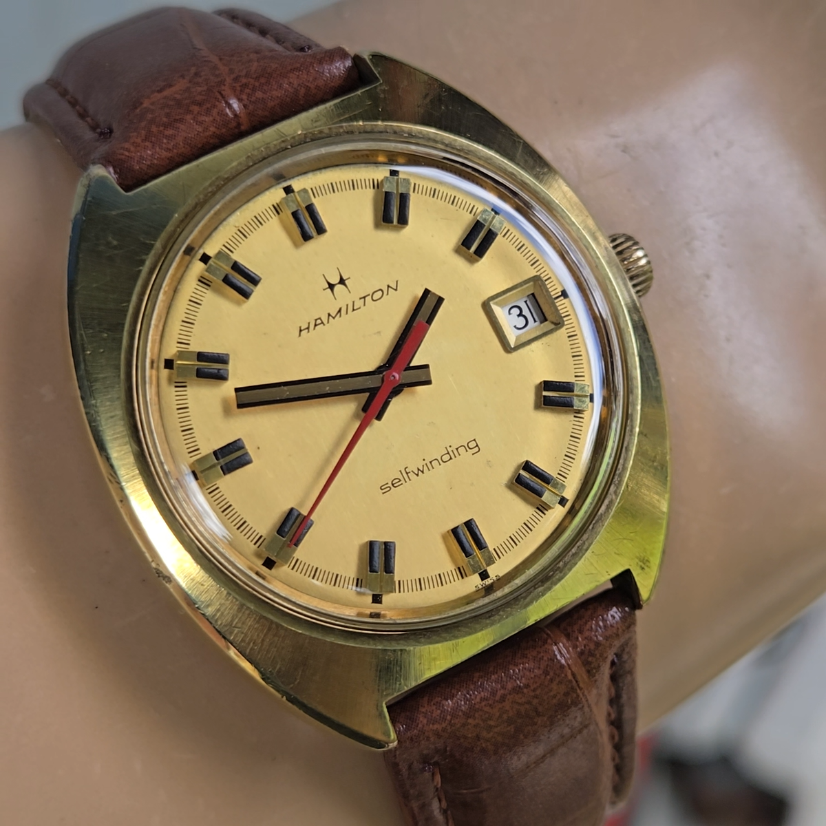 Vintage HAMILTON men's automatic watch Date cal.821 17Jewels swiss