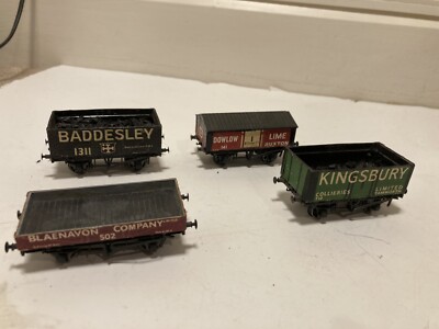 4 x Peco Spur O Bausatz gebaute Waggons fehlende Kupplungen