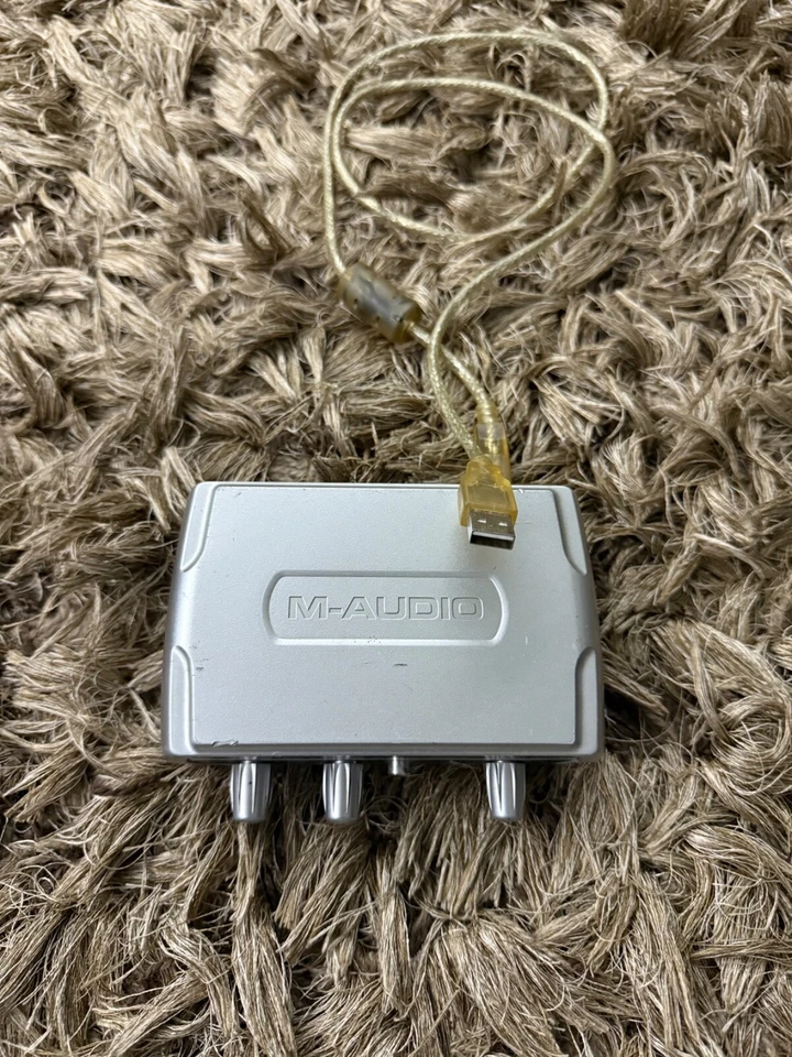 M-Audio Fast Track USB Digital Audio Interface Record Vocals & Guitar - Silver - Image 2 of 4