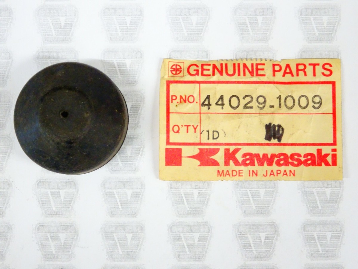 Kawasaki NOS NEW 44029-1009 Fork Top Rubber Cap KL KX KZ KDX KLX
