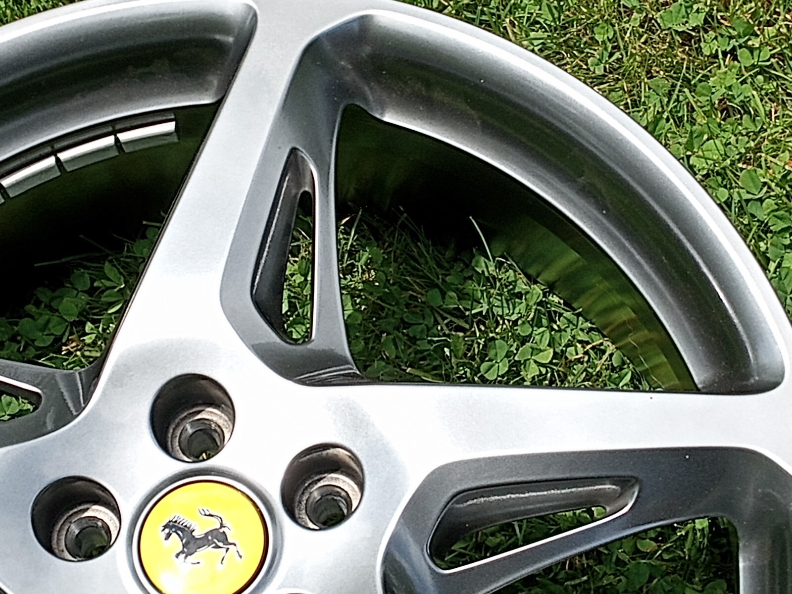Ferrari 458 Italia Spider Front Rim Wheel_282332_282334_8.5X20_GENUINE