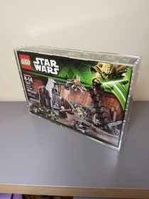 LEGO Star Wars: Duel On Geonosis (75017) new sealed with acrylic case