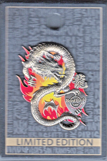 Hard Rock Cafe Pin: Singapore Oriental Guitar Pick Dragon le
