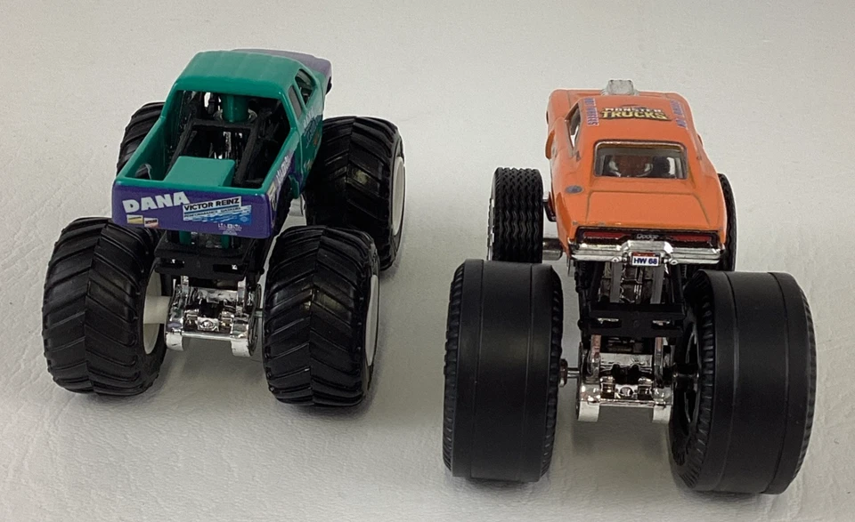 Lote de vehículos Hot Wheels Monster Jam King Krunch Dodge Charger camiones diecast 1:64 Foto 4 de 4