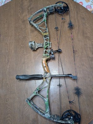 2009 Bowtech Admiral- RH, 29in Draw Length, 70lbs  Draw Weight
