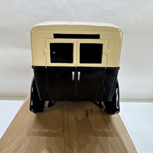Snap On 1929 Ford Model A Delivery Van Scale 1:25 Die Cast Metal Locking Bank - Picture 14 of 15