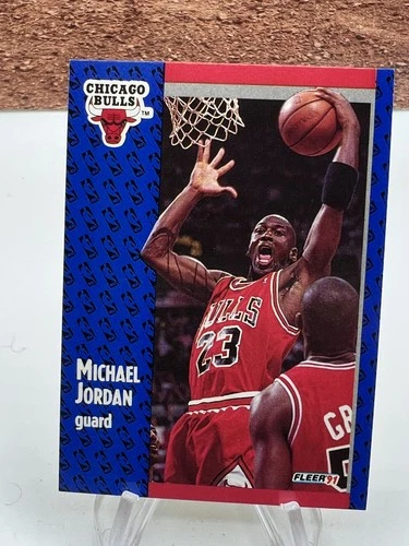 Fleer 1991-92 Michael Jordan Chicago Bulls Base Set Basketball Card #29