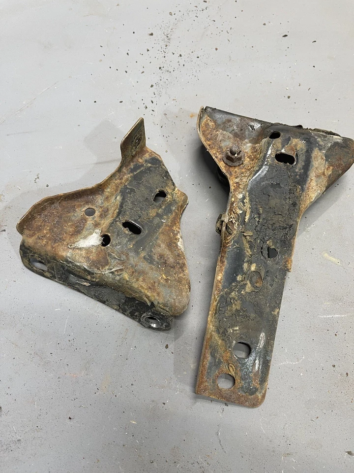 Ford Galaxie 1963-1964 guardabarros delantero soporte radiador soportes barra de amarre OEM Foto 2 de 2