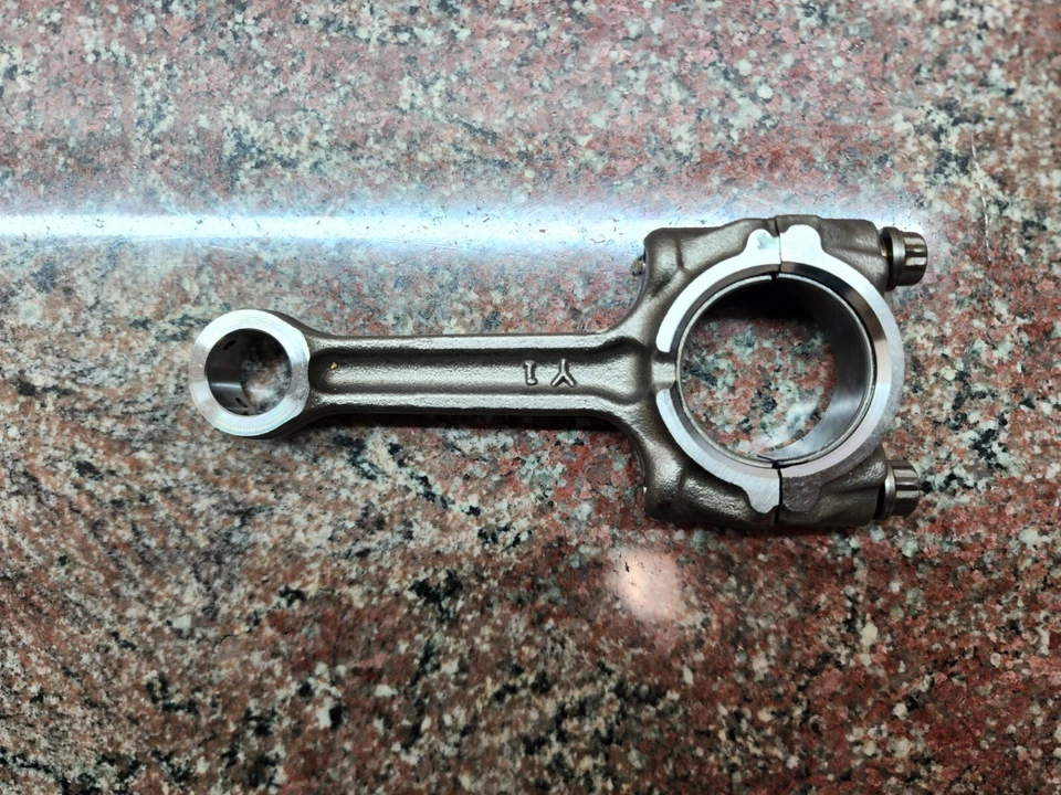 Yamaha YZF-R1 2015-2019 varilla de conexión OEM 2CR-11650-00 Foto 2 de 4