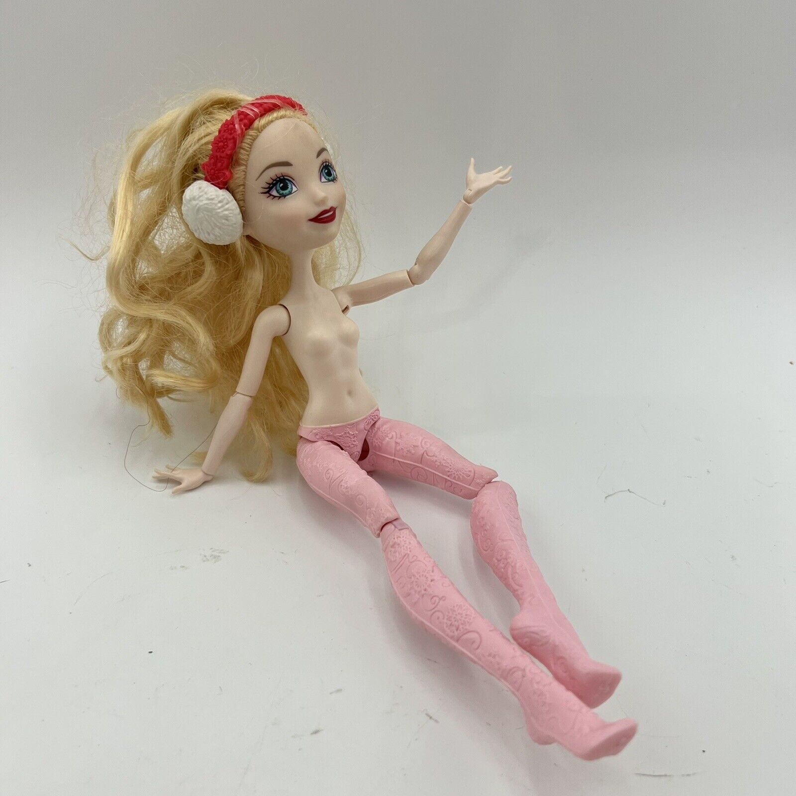 Mattel Ever After High EAH Epic Winter Apple White Doll Articulated Arms  Knees