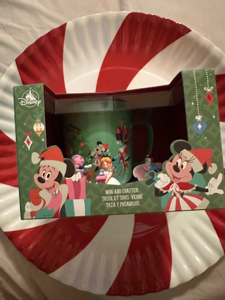 DisneyMickey Mouse and Friends Tasse mit Gummiuntersetzer Keramik Neu OVP - Bild 2 von 4