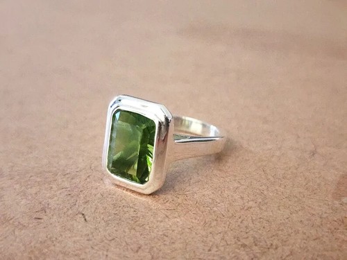 Anillo elegante de plata de ley 925 con piedras preciosas de peridoto de diseñador hecho a mano para mujer - Imagen 5 de 5
