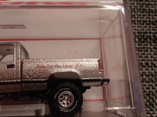 M2 Machines Coca Cola 52500-A28 1998 GMC Sierra 1500 4X4 Gray Diet Coke - Picture 4 of 9