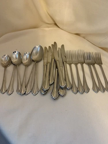 Oneida Bancroft Stainless Flatware Mixed Lot - 19 Pieces