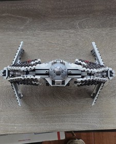 LEGO Star Wars Sith Fury-class Interceptor 9500 WITH Darth Malgus