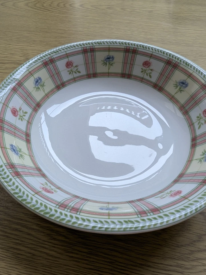 Wedgwood Home Rosebud cereal bowls 16cm/6 1/4" fine porcelain superb condition - Image 3 of 4