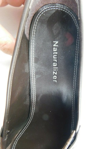 Mocassini Naturalizer N5 Comfort Contour in pelle marrone con fibbia da donna taglia 7 M - Foto 8 di 10