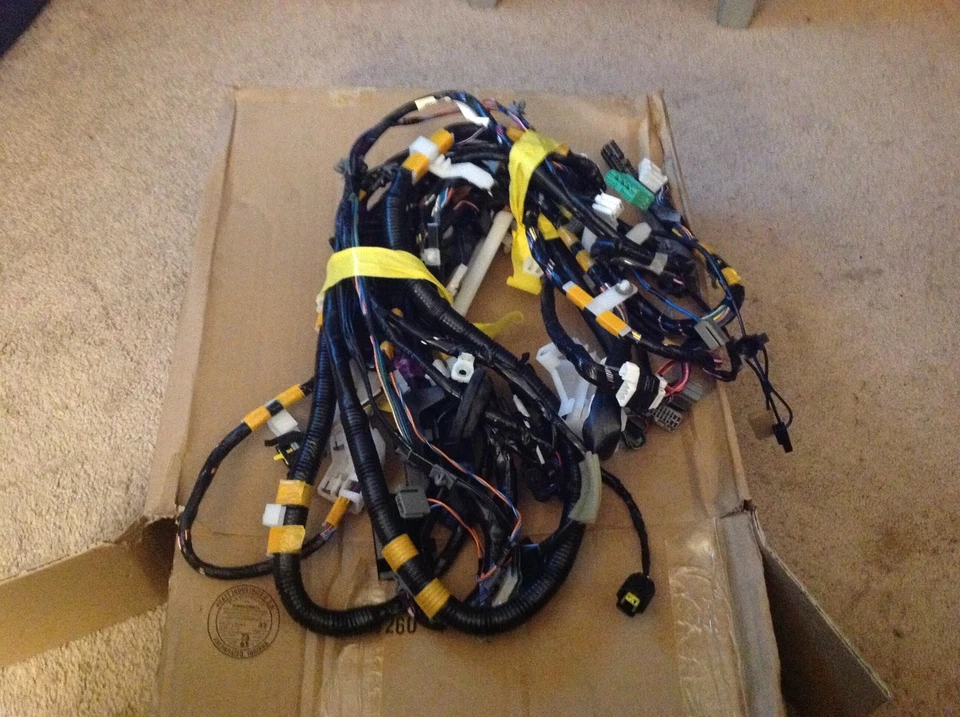 NUEVO OEM 2000 2001 2002 2003 FORD ESCORT ARNÉS DE CABLEADO INTERIOR BAJO TABLERO Foto 4 de 4