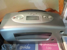 HP PHOTOSMART 130 STANDARD INKJET PRINTER W/CASE & ATTACHMENTS/BOOKLETS 4x6