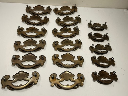 Lot Of 17 Vintage KBC2 Keeler Brass Co. Brass Dresser Furniture Drawer Pulls - Picture 11 of 19
