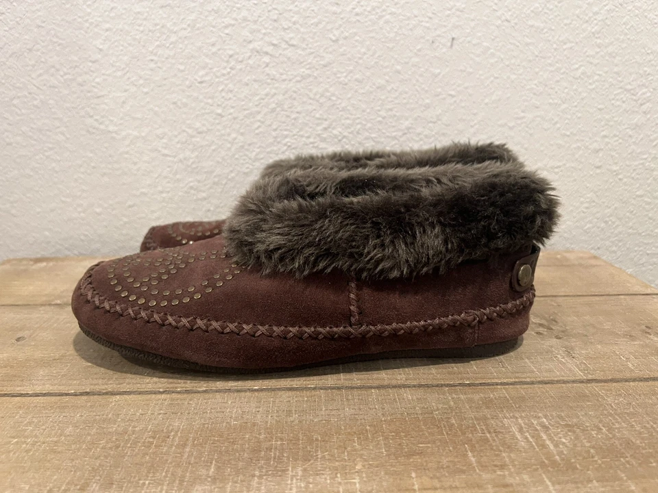 Zapatillas mocasín de gamuza marrón Lucky Brand con tachuelas signo de la paz piel sintética para mujer 9” Foto 4 de 4