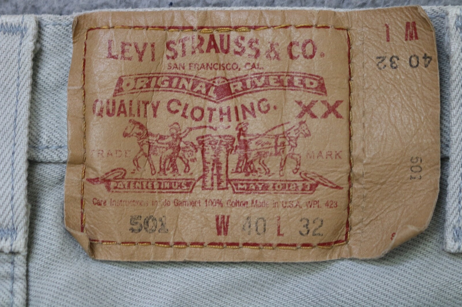 Vintage Levi's Jeans 501 Straight Leg Button Fly Cotton Men's 40X32 Made In USA - Picture 16 of 18
