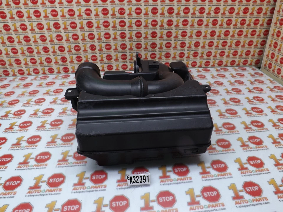 Tubo de conducto resonador de admisión de aire Hyundai Elantra 2012-2016 28220-3X320 OEM Foto 2 de 4