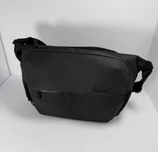 Peak Design Everyday Sling 10L V2 - Dark Grey Camera Bag Excellent!!!!