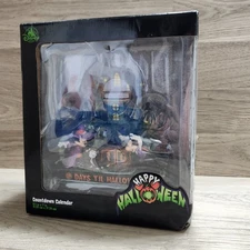 Disney Parks RETIRED Mickey & Minnie Black Castle Countdown Calendar Halloween