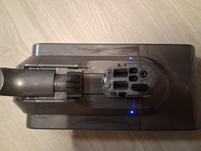 Original Dyson SV29 25.2V Li-ion Click-in Battery for V11 and V15 w/Charger