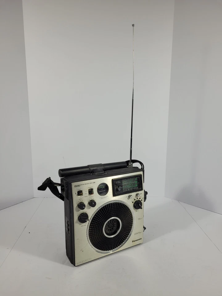 Panasonic National Cougar 115 RF-1150 FM/AM Radio 5-Band Receiver Tested Works  - Image 2 of 4