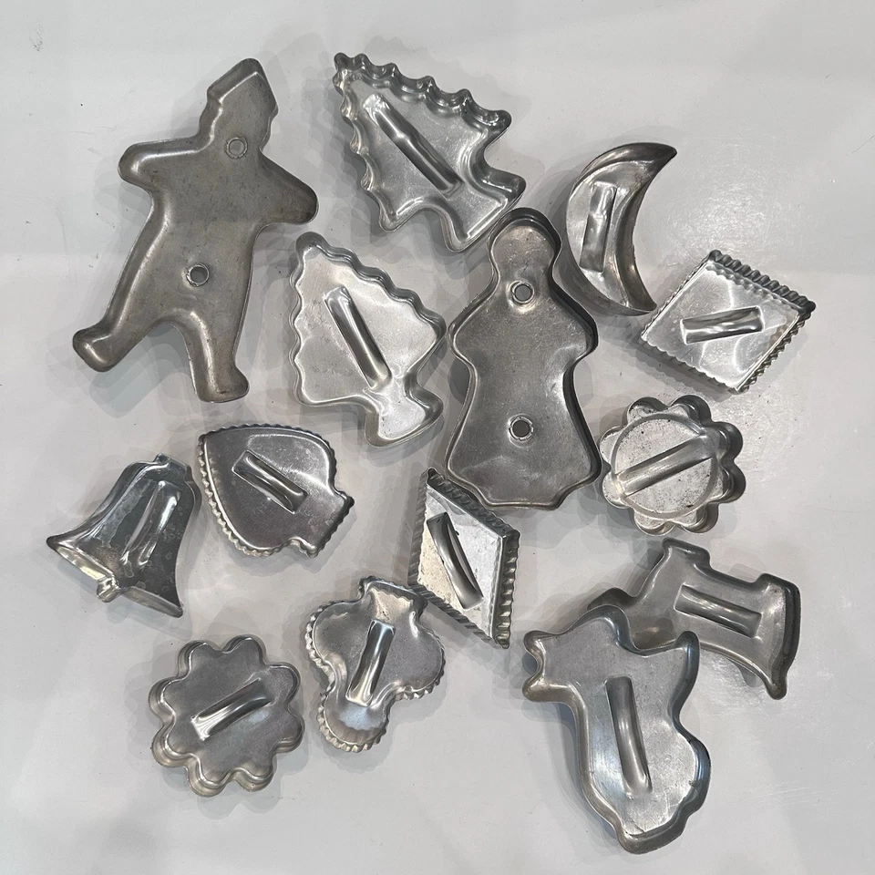Vintage Cookie Cutter Lot of 14 Pieces Mirro - Holiday Assortment Aluminum - Image 4 of 4