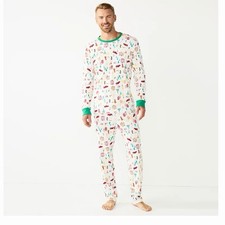 LC Lauren Conrad Men  s Christmas Pajama Set Size Large