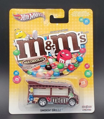 ミニカー Hot Wheels VOLKSWAGEN DRAG BUS m&m's 2015 Hot Wheels M&M VW Drag Bus & Smokin grille Pop Culture Series