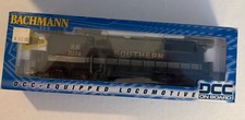 Bachmann #60404 HO Scale DCC & DC Southern Railway #7074 GP50 Locomotive Boxed