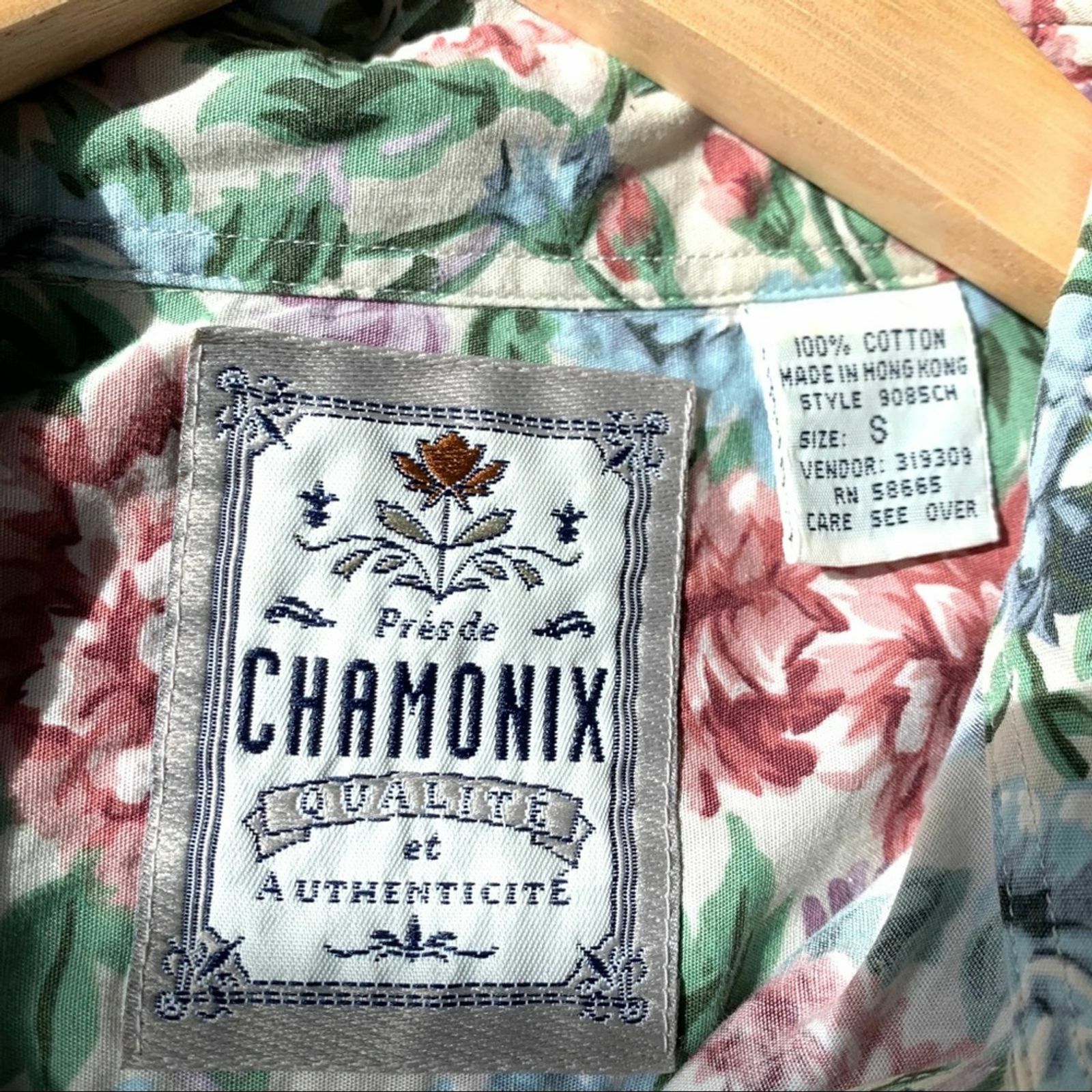 Vintage cottagecore grandma chic button down top Gem