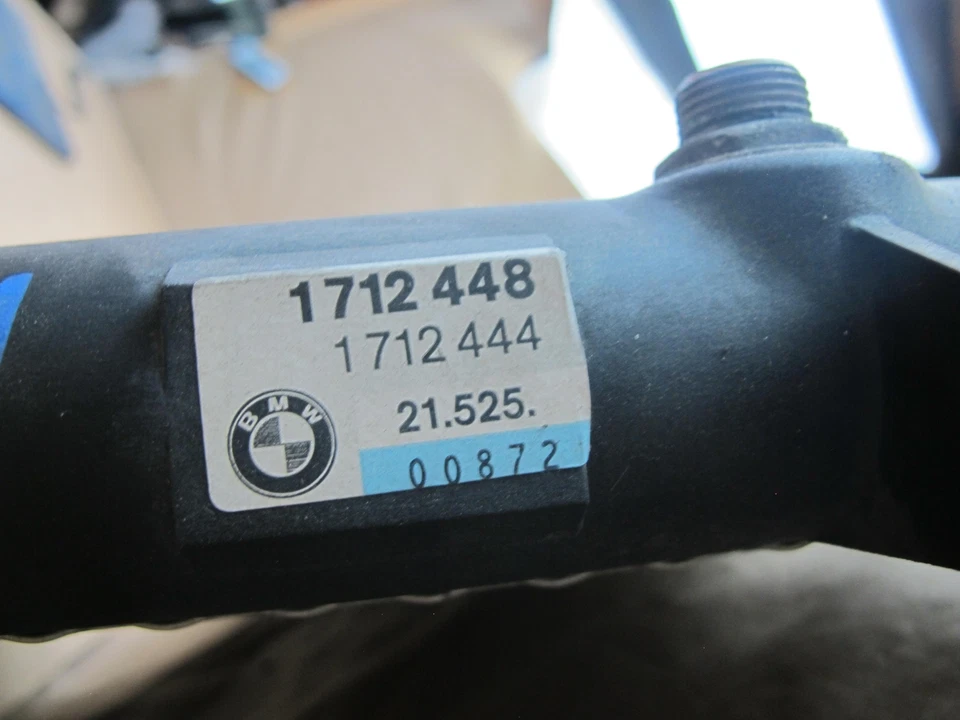 🥇83-89 BMW E24 E28 M30 AT TRANSMISSION ENGINE COOLING RADIATOR 1712448 OEM - Image 3 of 4