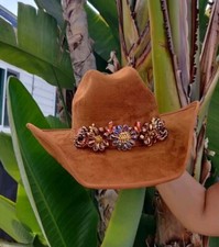 sombrero mexicano vaquero, cristal y chapa, hand made de suede .