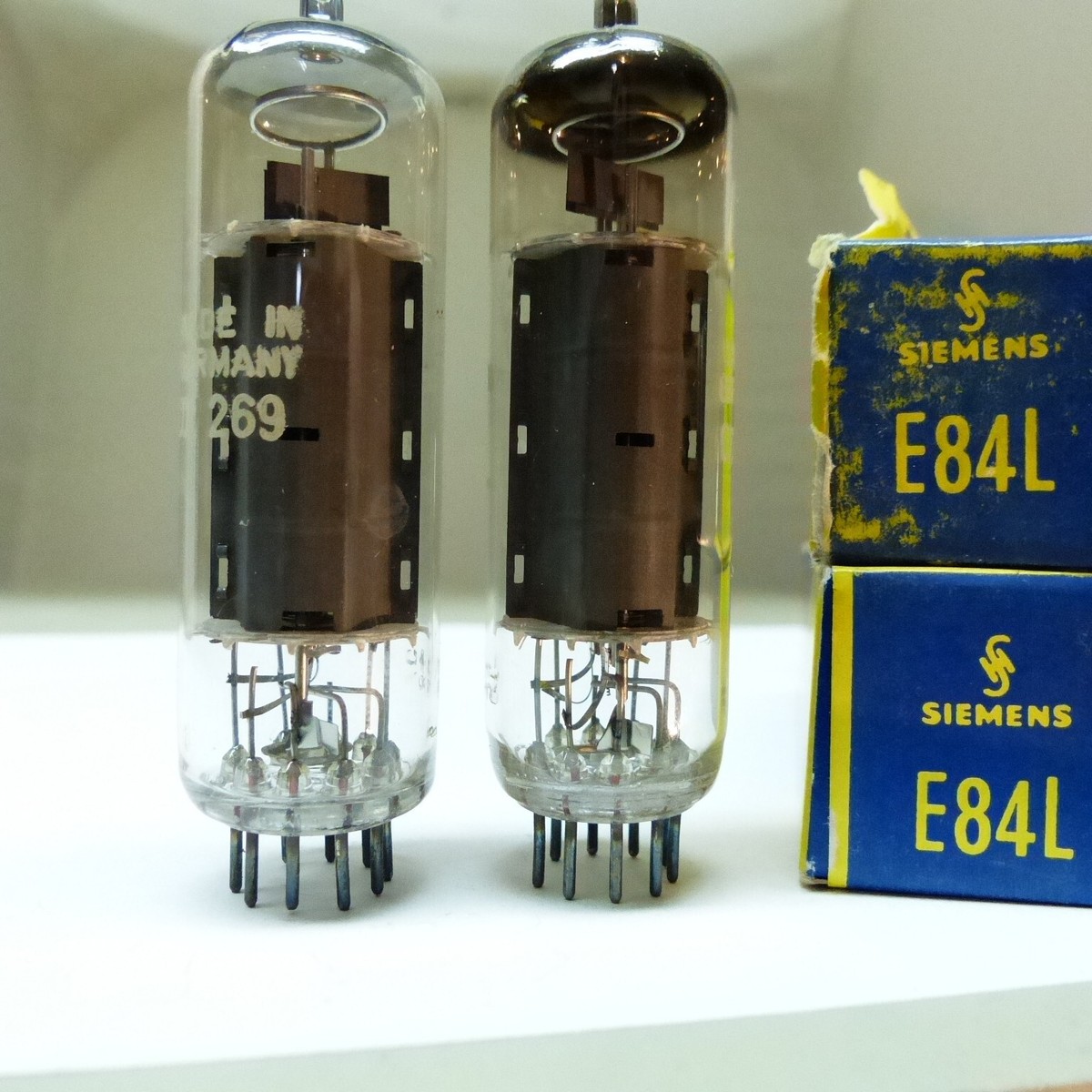 Siemens E84L 真空管 4本セット箱付き Siemens E84L 真空管 4本セット箱付き