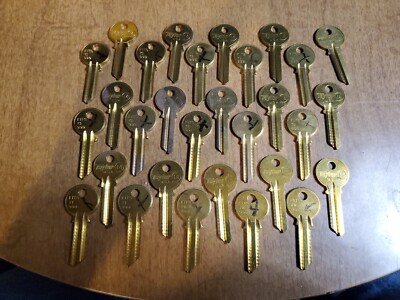 Lot of 30 Taylor 999-Y1 Key Blank K852