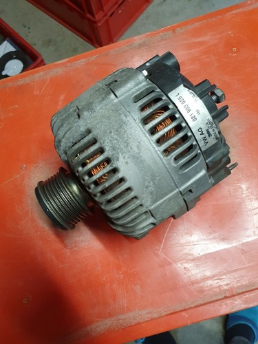 VW Passat 3C  Lichtmaschine Generator 80A  021903026L Valeo TG17C019  A542783A
