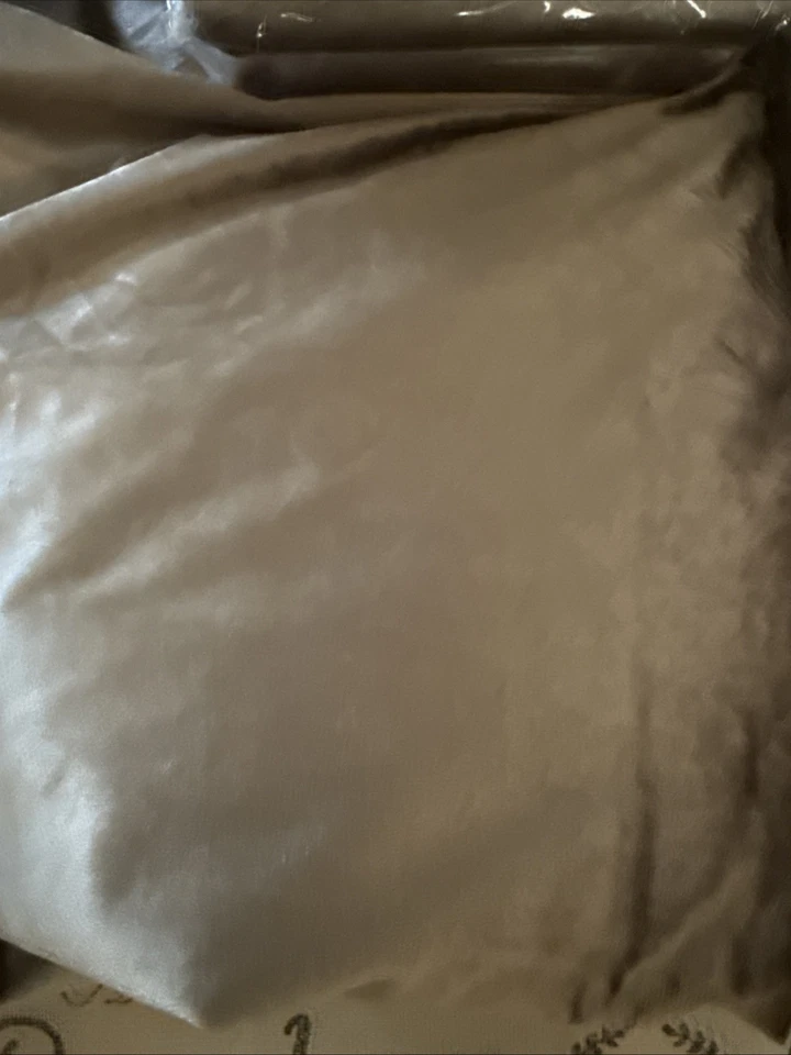 ECLIPSE Absolute Zero 100% Blackout Curtains 6 Panels 50 X 95 Mushroom - Image 2 of 4